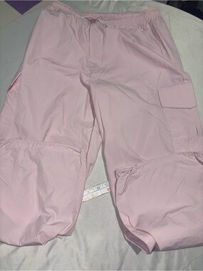 Gilly Hicks Cargo pants